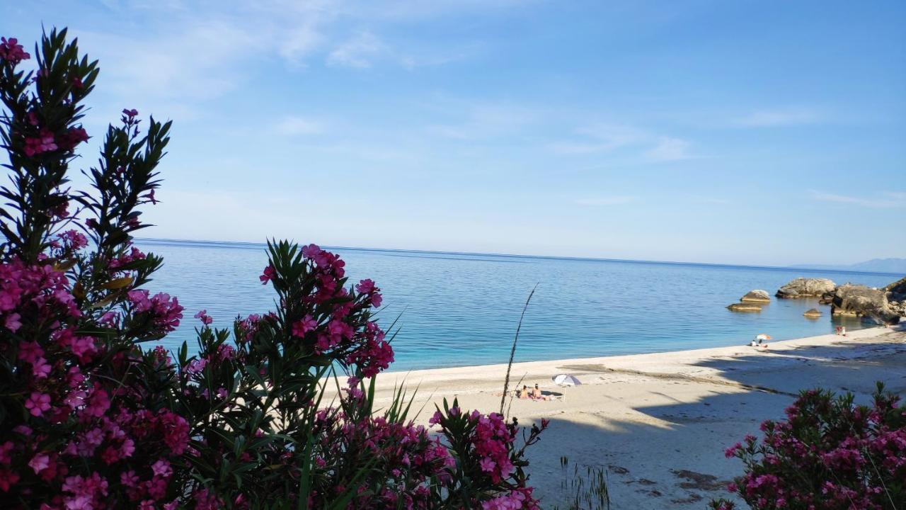 Villa With Aegean Views Akhladheri ภายนอก รูปภาพ